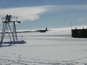 Amundsen-Scott South Pole Station - Last Flight Out, Valentine's Day 2003